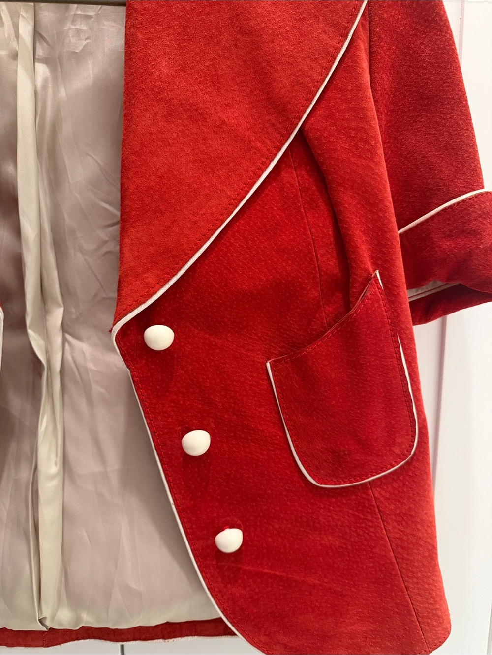SIZE 40 Gucci Red Short-Sleeve Blazer with White Piping - Picture 4 of 4